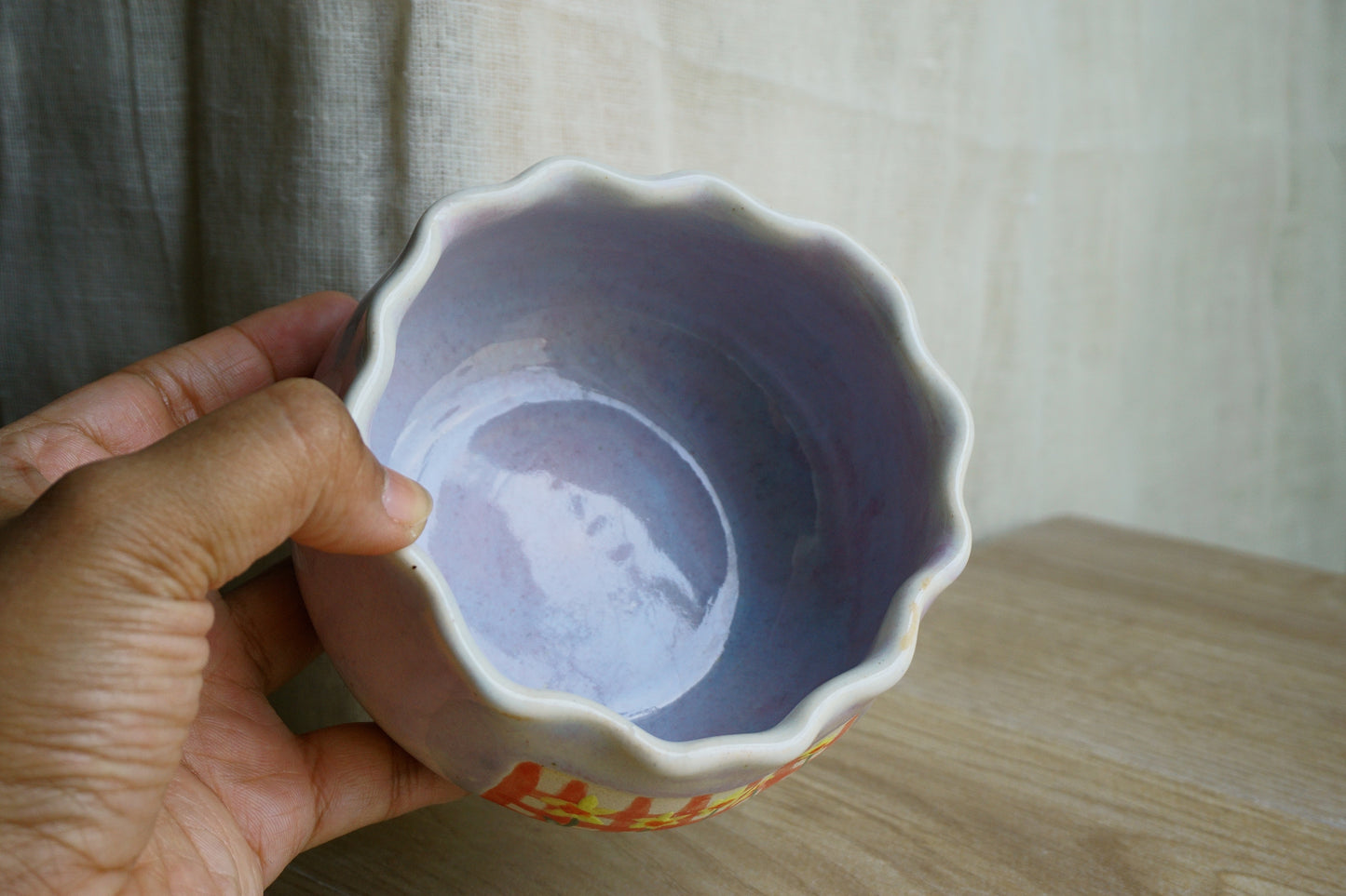 Lilac bowl with gingham and daffodil design