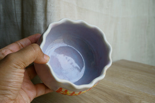 Lilac bowl with gingham and daffodil design