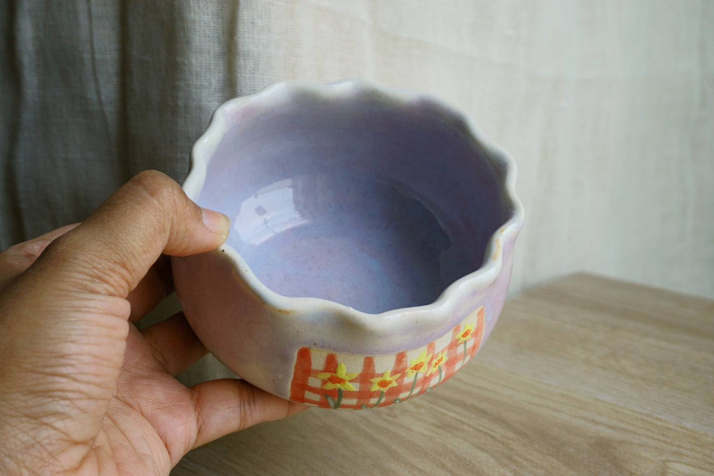 Lilac bowl with gingham and daffodil design