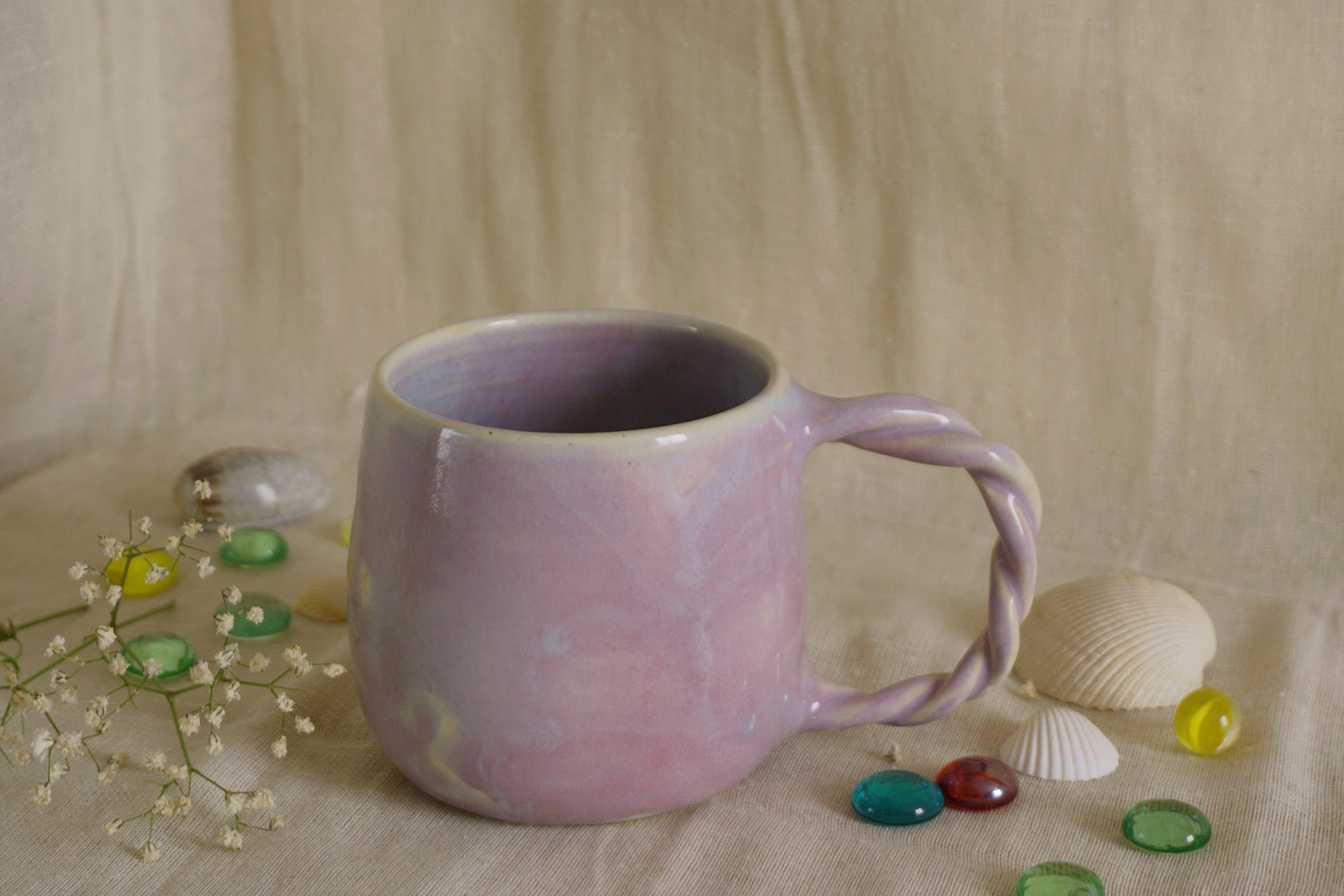 Lilac mug with braided handle