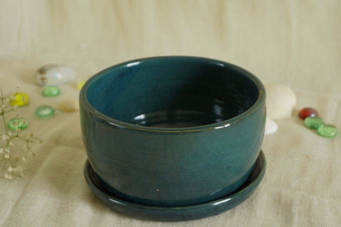 Forest green planter with plate